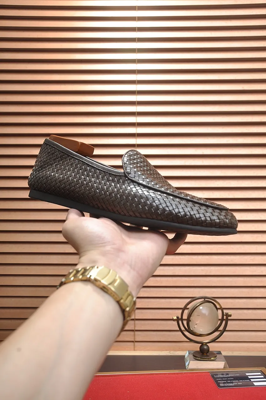 Men's shoes 💰600💶 [Botteg Venetta (BV)] (wallet shoes) exclusive new model official website new model The upper is made of high-quality top calfskin. Delicate feel and flowing luxurious texture. Tailored for refined men to create a noble aura. Detailed and regular Mark hand-stitching. Smooth lines. Full cowhide lining, comfortable to wash off sweat. 38-44